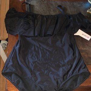 Justfab NWT black ruffel one piece swim suit M